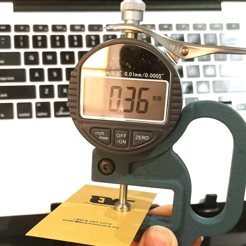 Auspicious Golden Business Card Thickness